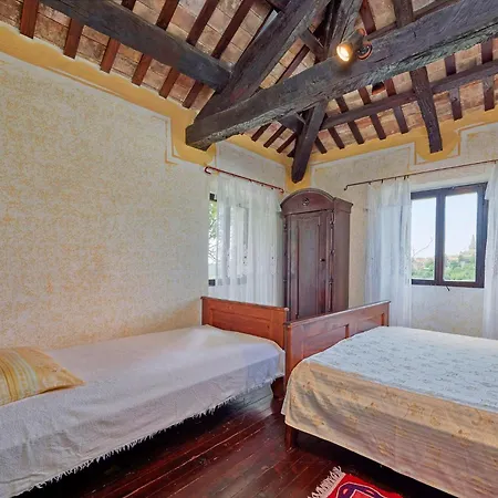 Ferienhaus Funtana In *